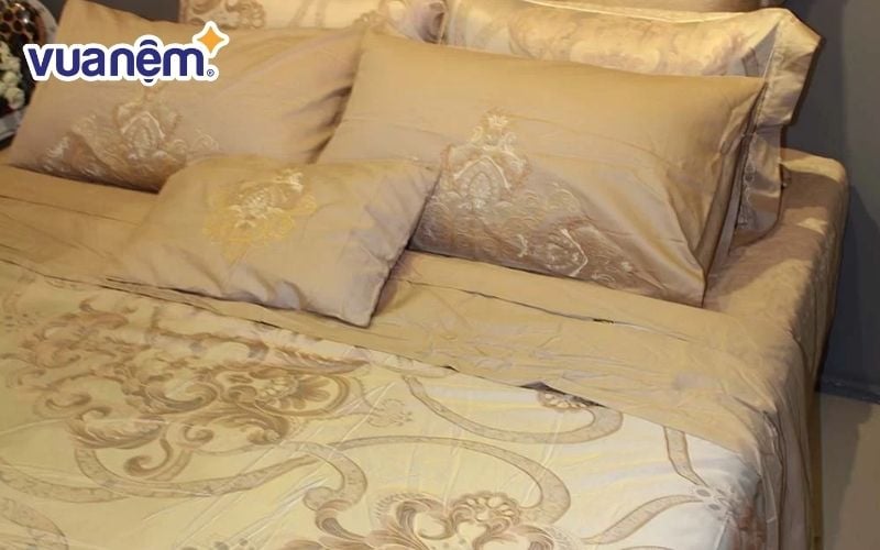 Lưu ý đến độ bền màu của chăn ga gấm