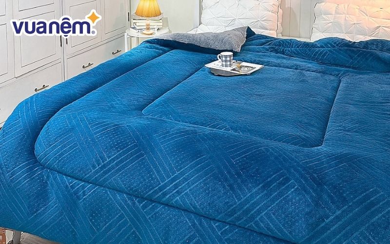 Chăn nhung tuyết mềm mại, ấm áp thích hợp cho mùa đông