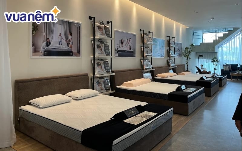 Cửa hàng Liên Á bày trí hiện đại