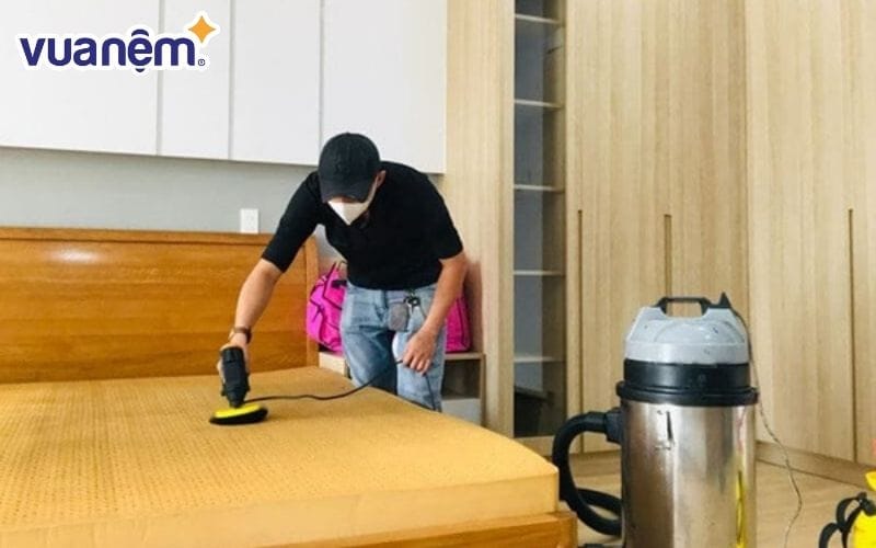 Dịch vụ giặt nệm, vệ sinh nệm tại nhà Đà Nẵng - Vệ Sinh 5S