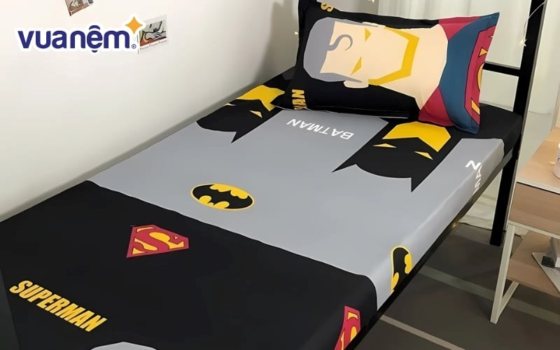 Mẫu ga giường kiểu mới kết hợp giữa hình tượng Batman và Superman