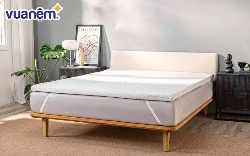 Sử dụng tấm bảo vệ nệm là một trong những cách làm cứng nệm foam