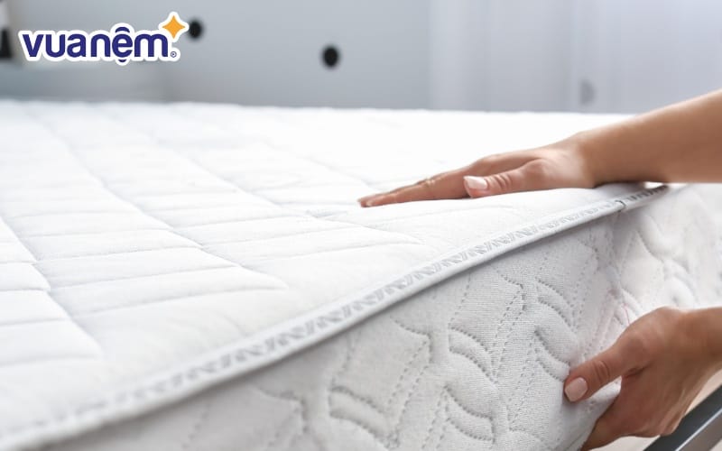 Nệm lò xo vừa có trọng lượng lớn lại vừa cồng kềnh