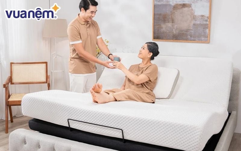 Chăn ga và phụ kiện chăm sóc giấc ngủ là món quà tân gia dưới 500k thiết thực