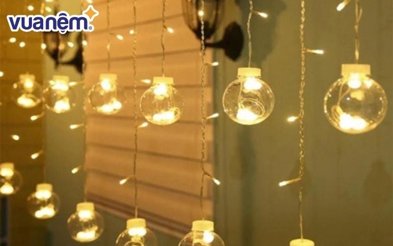 Đèn led trang trí là món quà tân gia độc đáo