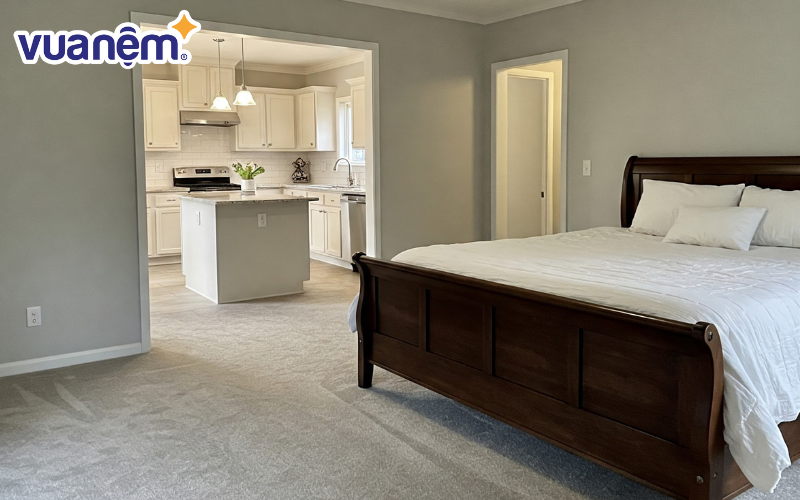 Không nên kê đầu giường ngủ hướng về phía bếp