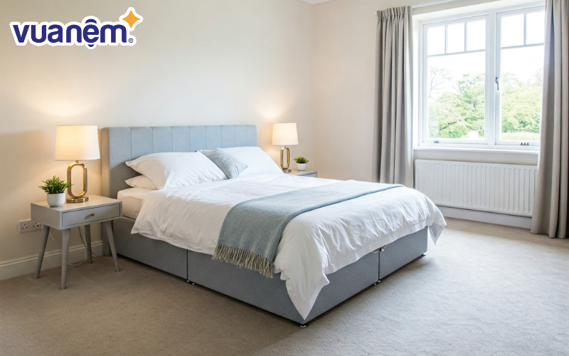 Giữ khoảng trống ở hai bên giường để dễ dàng di chuyển