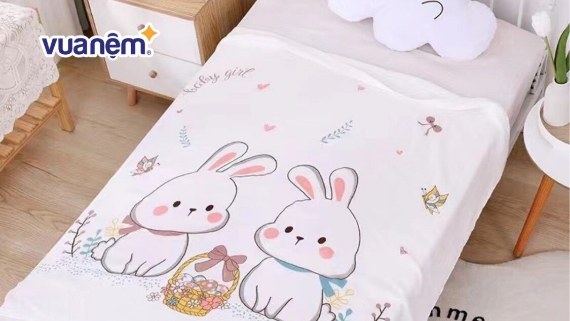 chăn lụa cho bé