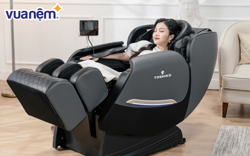 Ghế massage Toshiko được thiết kế với các con lăn 3D/4D/5D