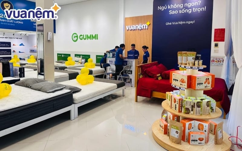 Không gian mua sắm tại Vua Nệm ở Đắk Lắk