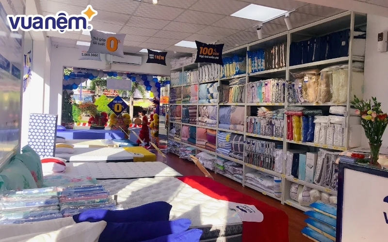 Không gian cửa hàng Vua Nệm tại Đồng Tháp