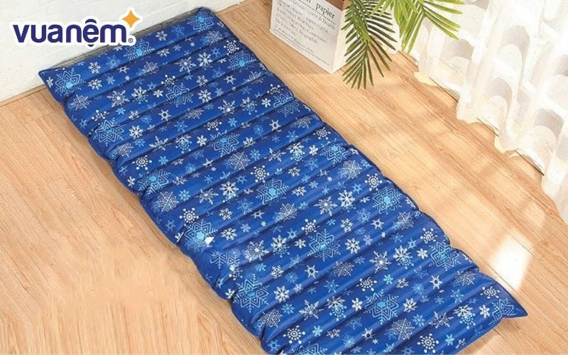 Giải đáp: Trẻ sơ sinh nằm nệm nước được không?