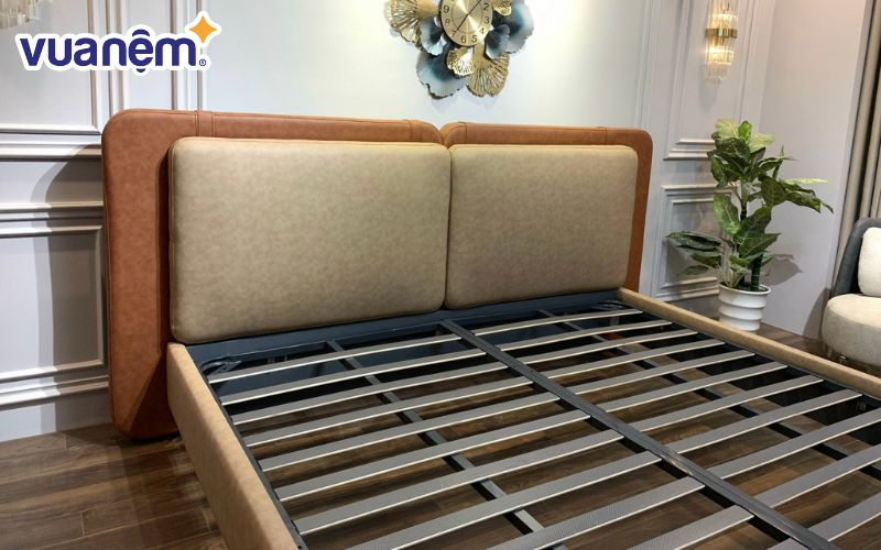Giường bọc da đầu giường Ulia