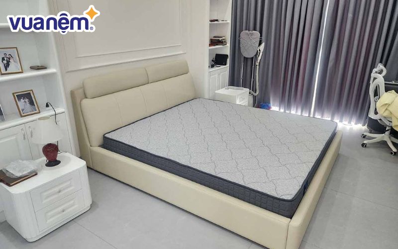 Giường ngủ bọc da giá rẻ Thibault