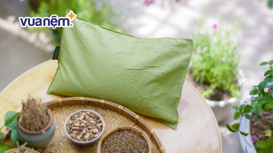gối chườm thảo dược