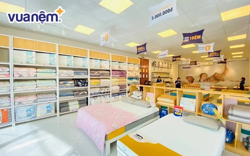 Khách hàng nhận được vô vàn ưu đãi hấp dẫn khi mua chăn ga gối đệm tại Vua Nệm