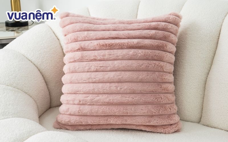 Gối tựa lưng màu hồng