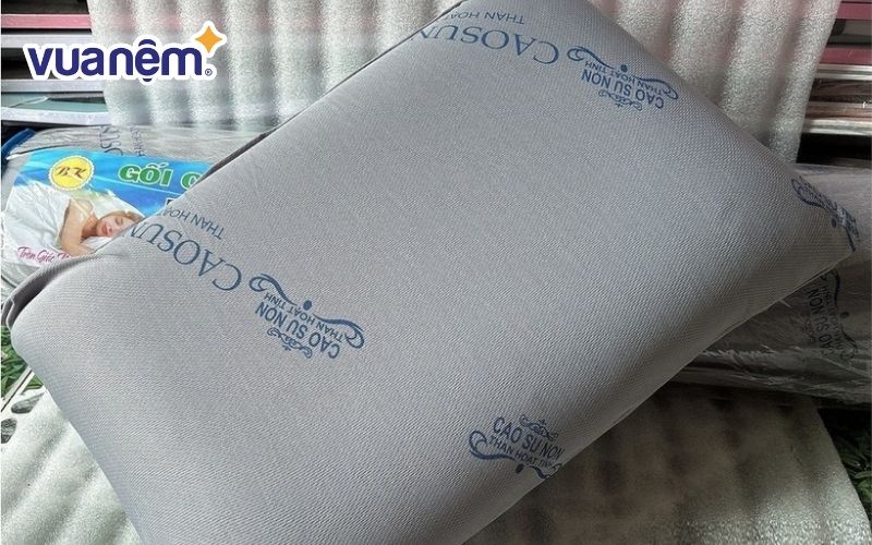 Chú ý tới độ thoáng khí và khả năng kháng khuẩn của gối than hoạt tính