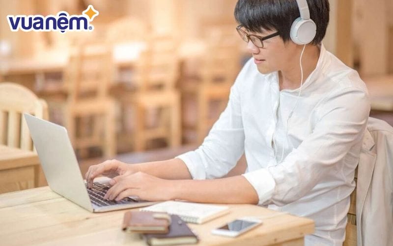 Người mệnh Thổ chọn chăn ga gối màu gì để hợp phong thủy là điều mà nhiều người quan tâm