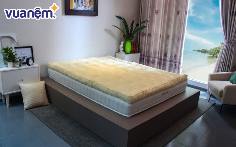 Topper Edena 10cm Hoàng Gia