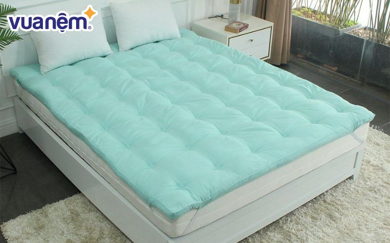 Mẫu tấm topper Edena màu