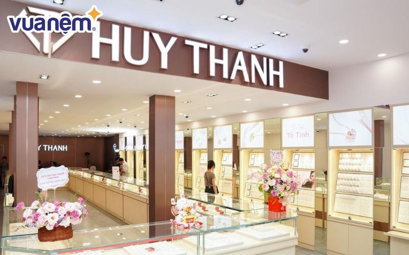 Mua nhẫn cưới tại hệ thống Huy Thanh Jewelry