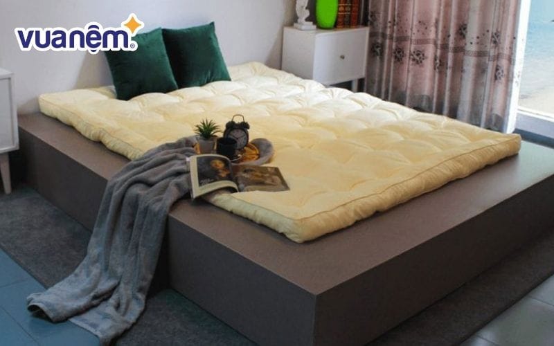 Topper 10cm mang lại cảm giác như một chiếc nệm mới