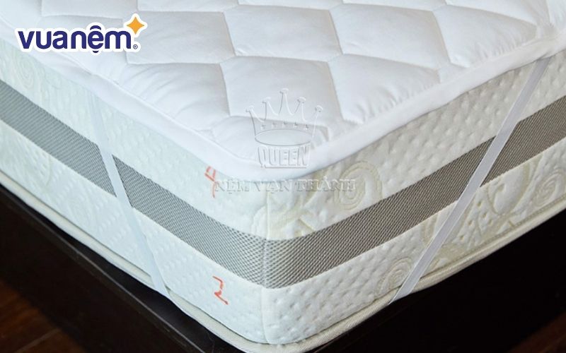 Tấm bảo vệ nệm Vạn Thành vải gấm Damask