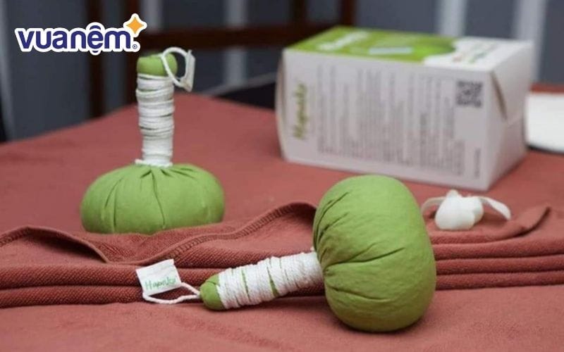 Lựa chọn túi chườm thảo dược có thiết kế và kích thước phù hợp