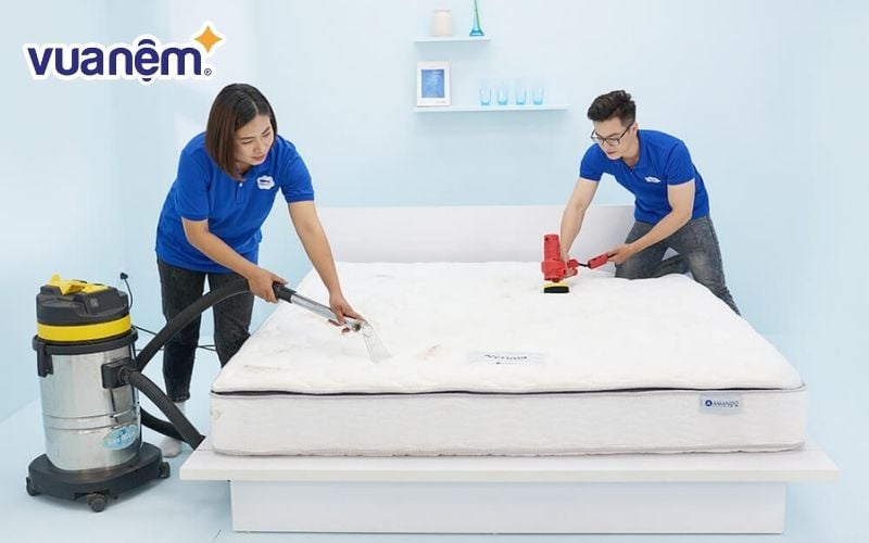 Quy trình vệ sinh nệm chuyên sâu của Vua Nệm gồm 4 bước