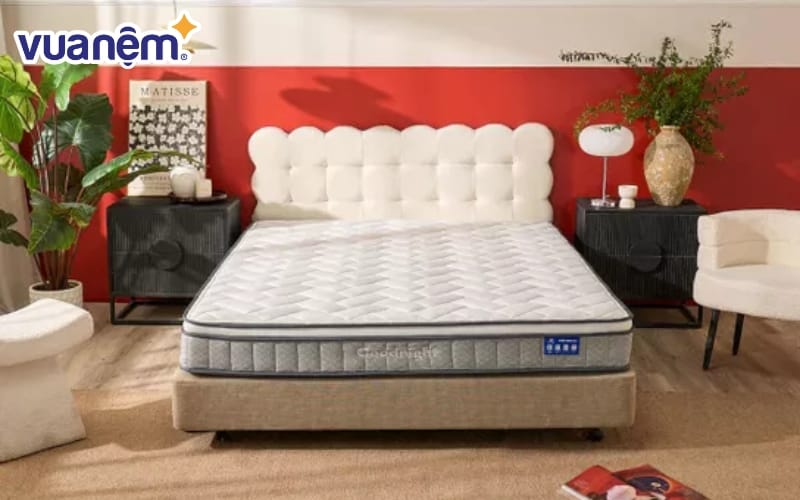 Nệm lò xo Goodnight Sleep Wave dày 20cm, cách ly chuyển động hiệu quả.