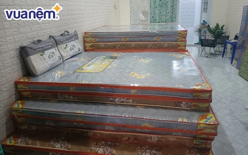 Sắm chăn ga gối nệm giá bình dân tại cửa hàng Ngọc Thanh