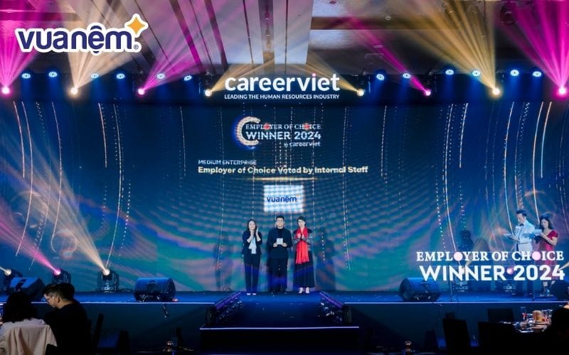 Vua Nệm nhận giải thưởng “Top 5 nhà tuyển dụng được nhân viên nội bộ yêu thích nhất năm 2024”