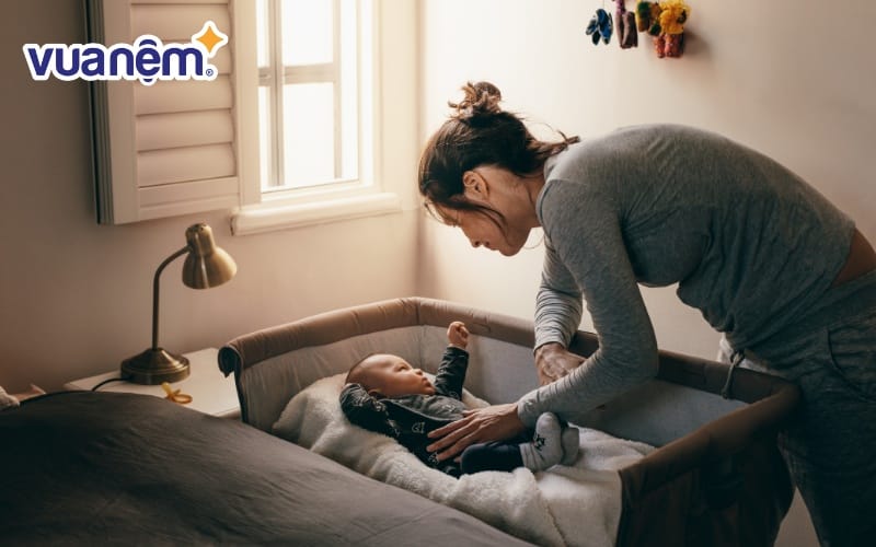 Mẹo dân gian giúp trẻ ngủ sâu giấc là những kinh nghiệm hữu ích, nhưng cần áp dụng một cách linh hoạt và có chọn lọc