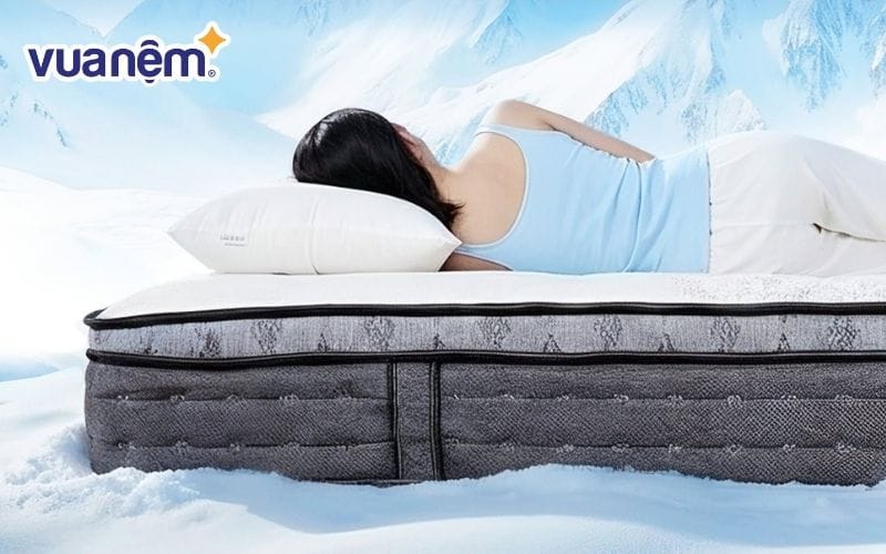 Một chiếc nệm phù hợp giúp duy trì cột sống thẳng