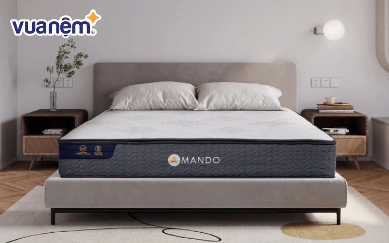 Kê nệm xa tường và nền nhà là cách hiệu quả để hạn chế nồm ẩm