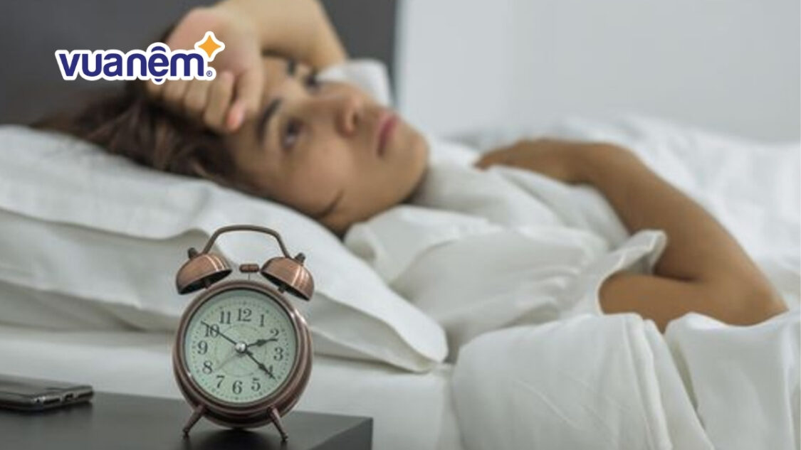 Ngủ 12 tiếng 1 ngày có sao không? Ảnh hưởng gì tới sức khỏe?