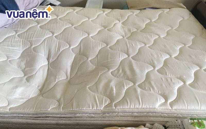 Nệm mất đi độ đàn hồi không còn phù hợp để sử dụng