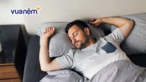 Tư thế ngủ để 2 tay lên đầu: Thói quen tốt hay tiềm ẩn nguy cơ?