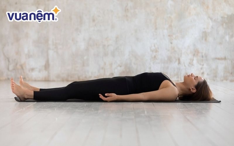 Tư thế nằm thở giảm cân sử dụng cơ hoành