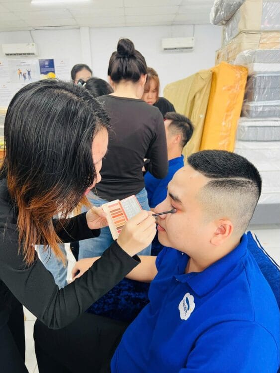 Hình ảnh chơi game vui nhộn tại Kho Miền Nam