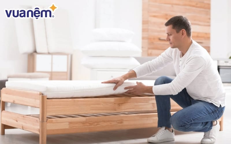Hãy thường xuyên vệ sinh nệm để giữ cho nệm được sạch, bền