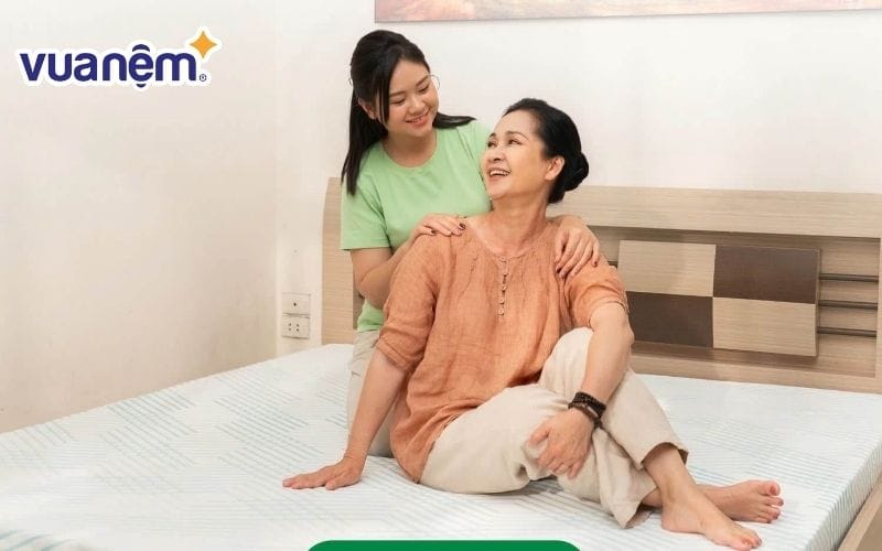 Chọn nệm cho người già