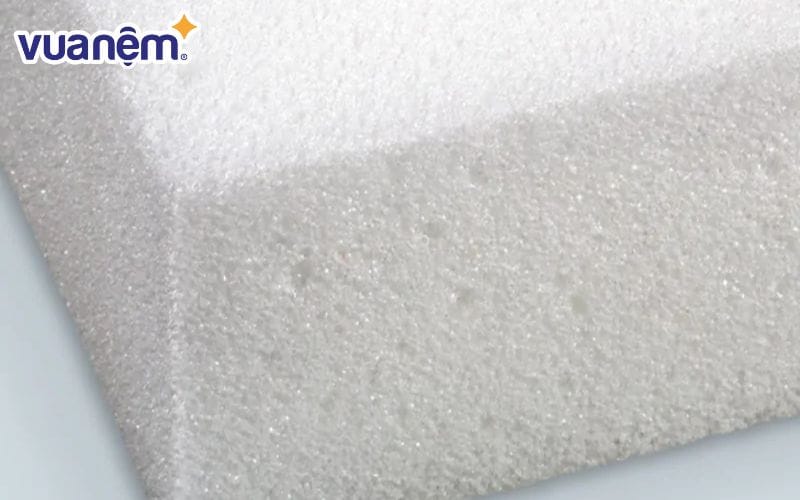 HR foam khá cứng nhưng khả năng đàn hồi của chất liệu này lại khá tốt