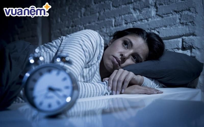 Khi giấc ngủ bị ảnh hưởng Khi giấc ngủ bị ảnh hưởng cũng là lúc bạn nên thay nệm mới
