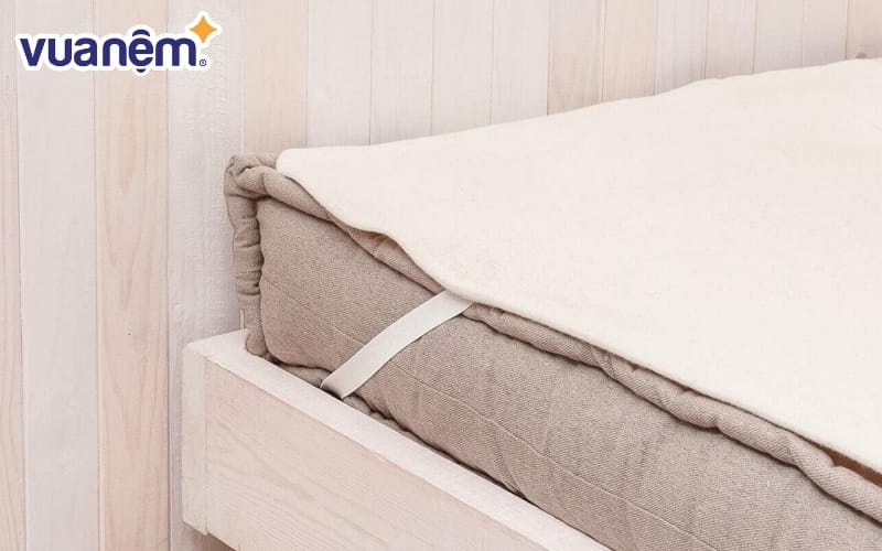 Bạn có thể sử dụng tấm bảo vệ nệm, để ngăn cách lỗi đệm với các yếu tố gây hại