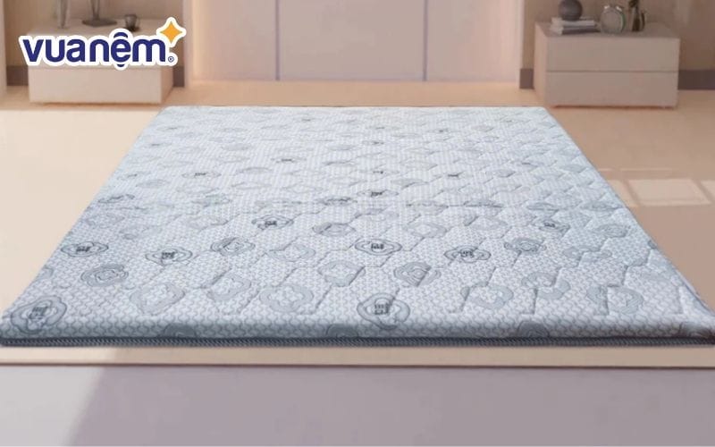 Nệm mỏng trải sàn có thiết kế gọn nhẹ và dễ bảo quản