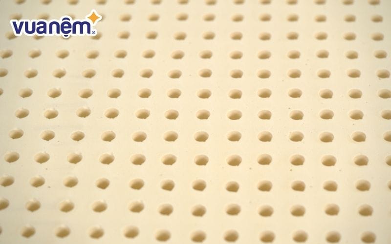 Hệ thống thông khí tối ưu của nệm Gummi  mang lại cảm giác dễ chịu