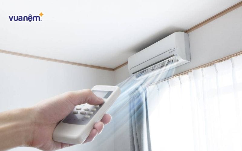 Nhiệt độ phòng khi ngủ lý tưởng cho người lớn khoảng 23 – 25 độ C