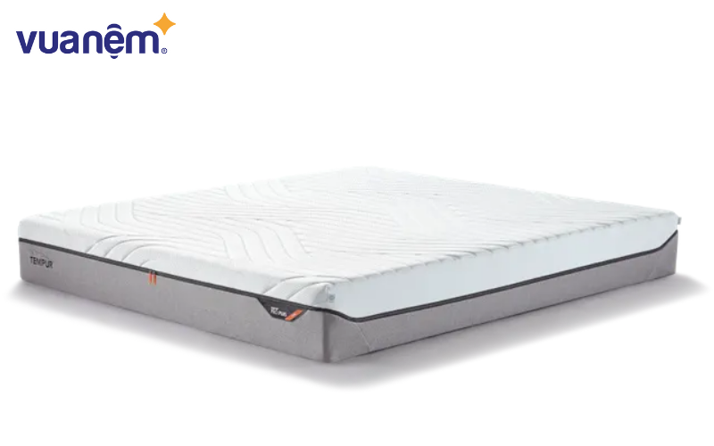So sánh nệm Aeroflow và Tempur - Tempur có mức giá khá cao